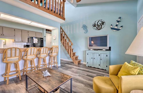 Holiday Beach Condo | Steps to the Beach: PCB Condo w/Balcony!
