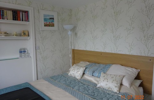 Penrhyn Bay Bed & Breakfast | Sterling Bed & Breakfast