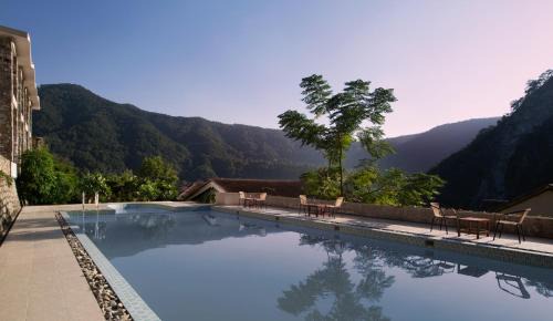 Jakh Resort | Sterling Corbett