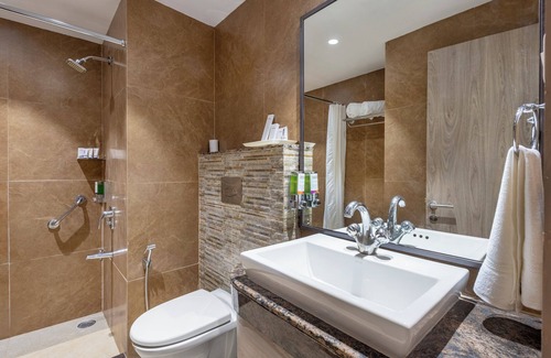 Jakh Hotel | Sterling Corbett