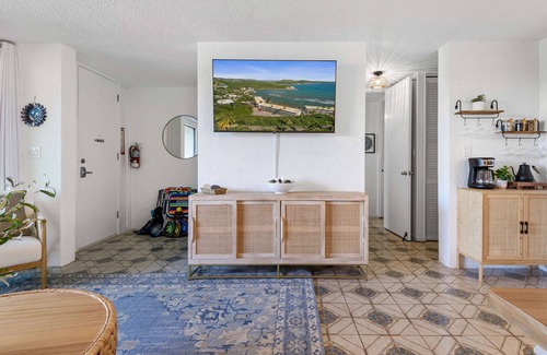 Bolongo Bay Condo | Steve's Seaside Condo-2 Bedrooms-3 Beautiful Pools- Regatta Point Villas