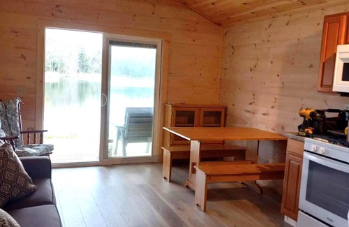 Bradford Cabin | Stevens Lane New Log Cabin - Lamoka Lake - just steps from the water's edge.