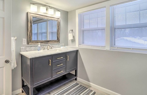 Stevensville House | Stevensville Vacation Rental ~ 3 Mi to Beach!