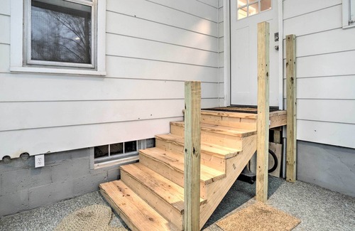 Stevensville House | Stevensville Vacation Rental ~ 3 Mi to Beach!
