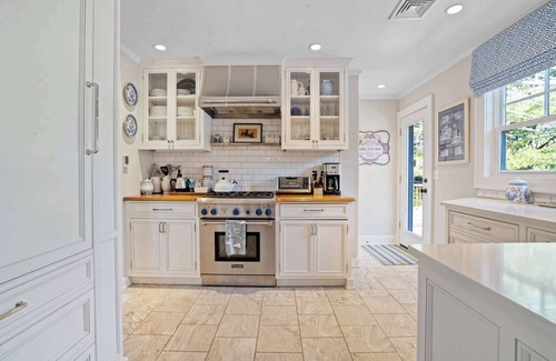 Southold House | Steves Place Heated Pool, 3BR Southold Home