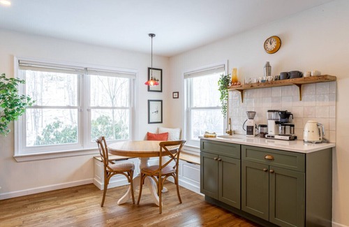 Roscoe Apartment | Stewart Brook Cottage