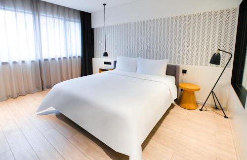 Middle Chaoyang Apartment | Stey Beijing Sanlitun Boutique Hotel