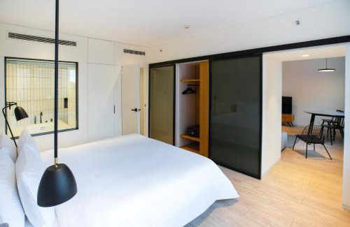 Middle Chaoyang Apartment | Stey Beijing Sanlitun Boutique Hotel