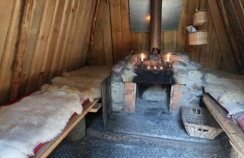 Skinnskatteberg Municipality Cabin | STF Kolarbyn Eco-Lodge
