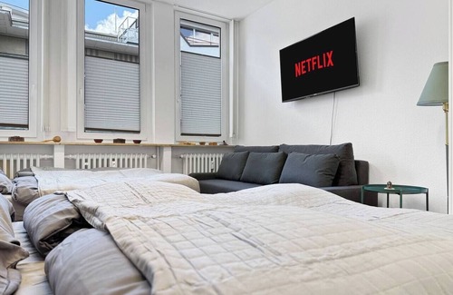 Rathaus Apartment | Stgt Apt – 9 Pers. nahe Schlossplatz, Zentrales Apt für 9 Pers nahe Schlossplatz