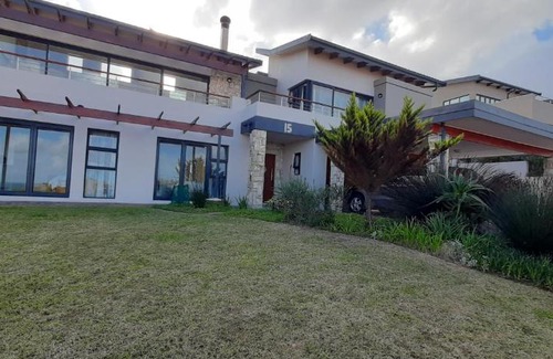 Still Bay Apartment | Stilbaai apartment with parking and beautiful view.