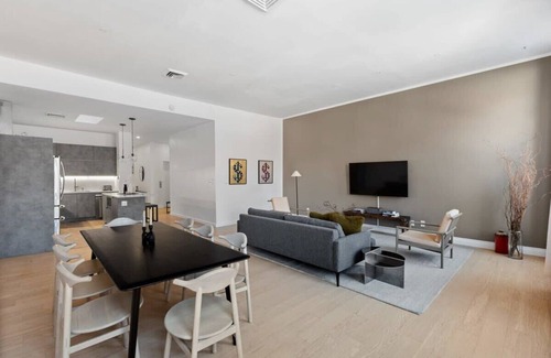 Tribeca Apartment | STILExROVE by RoveTravel Tribeca Loft with Terrace