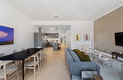 Tribeca Apartment | STILExROVE by RoveTravel Tribeca Loft with Terrace