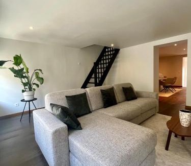 Broekwijk Apartment | Stilias Apartment 6P City Center