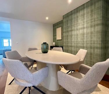 Broekwijk Apartment | Stilias Apartment 6P City Center