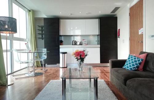 St Luke's Apartment | Still Life Moorgate Deluxe
