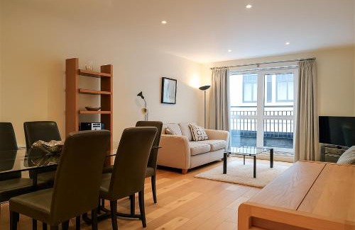 Tower Hill Apartment | Still Life Tower Hill Executive