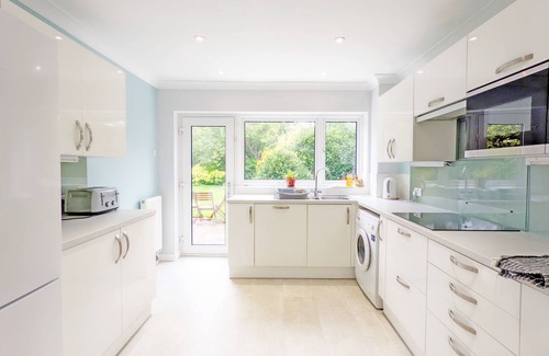 Emsworth Cottage | Still Waters, Emsworth - a cottage that sleeps 8 guests in 4 bedrooms