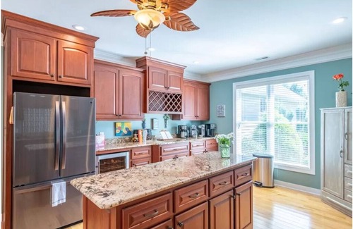 Bracey House | Still Waters Refuge | Main Lake Luxury w/Spectacular Sunset Views of Lake