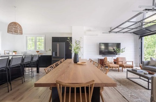 Georgian Bay House | Still Waters Retreat - Sleeps 20 - Port Severn