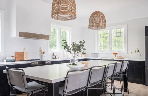 Georgian Bay House | Still Waters Retreat - Sleeps 20 - Port Severn