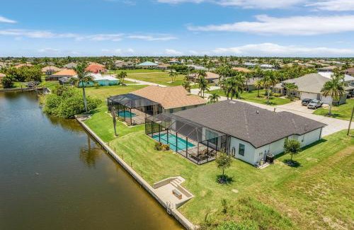 Pelican Villa | Still Waters SW Cape - waterfront private home locally owned & managed, fair & honest pricing