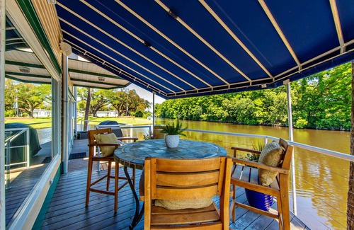 Houma Condo | Still Waters