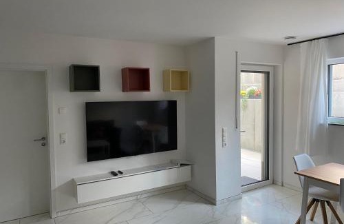 Ichenhausen Apartment | Stillvoll Neubau-Appart nahe Legoland und Fachklinik