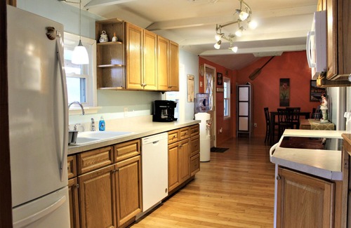Bellepoint House | Stillwater on the New- Riverfront, New River Gorge - 5BR/2BA, Wi-Fi, Huge Porch