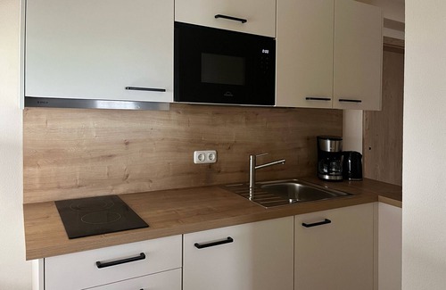 Traunstein Apartment | Stilvolle Ferienwohnung Rauschberg, 39qm, Balkon, Bergblick