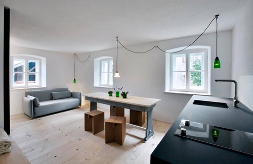 Grafenau Apartment | Stilvolle FeWo mit hochwertiger Küchenzeile für bis zu vier Personen