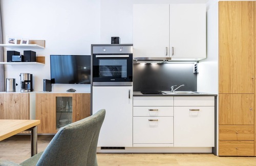 Wismar Apartment | Stilvolles 1-zimmer-apartment in Außergewöhnlicher Hafenlage im Maritimen Wismar