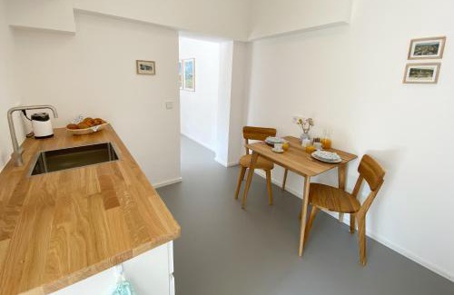 Wolfratshausen Apartment | Stilvolles Apartment mit Bergblick-Hütte und Garten