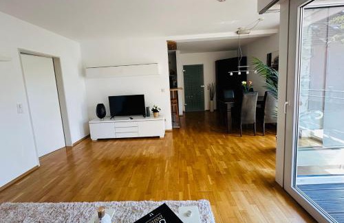Wiesdorf Apartment | Stilvolles Business-Apartment mit Balkon in Leverkusen Wiesdorf - All-Inclusive Wohnen