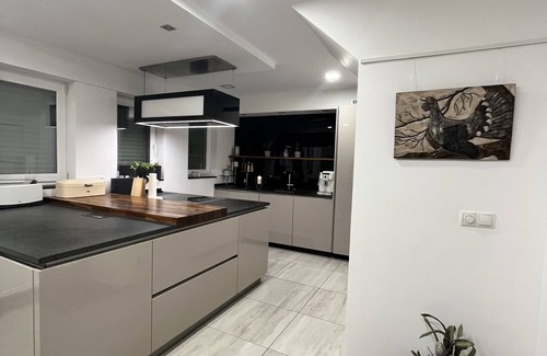 Mayen House | Stilvolles Ferienhaus, Ruhig und Dennoch Zentral Gelegen