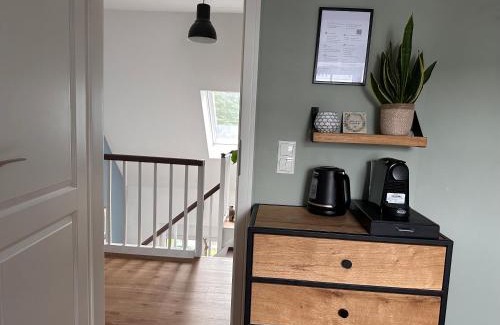 Mechernich House | Stilvolles Gästezimmer mit Bad in Mechernich-Zentrum