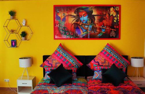 Grainet Apartment | Stilvolles und Kunstvolles Retreat Apartment mit 400qm Garten & Massage und Ayurveda