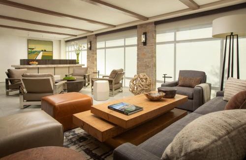 Northwest Carmel Hotel | Stilwell Hotel