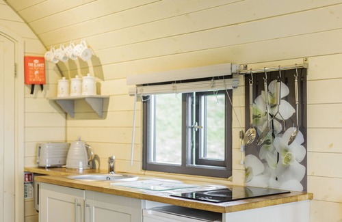 Kingswood Cottage | STIPERSTONES POD, pet friendly, character holiday cottage in Chirbury