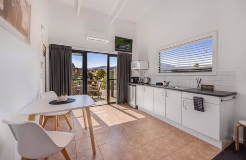 Merrijig Apartment | Stirling Apartment 1