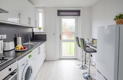 Auchengray Apartment | Stirling Mercury Apartment - Scottish Holiday Let