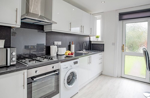 Auchengray Apartment | Stirling Mercury Apartment - Scottish Holiday Let