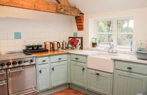 Eaton Mascott Cottage | Stockbatch Granary