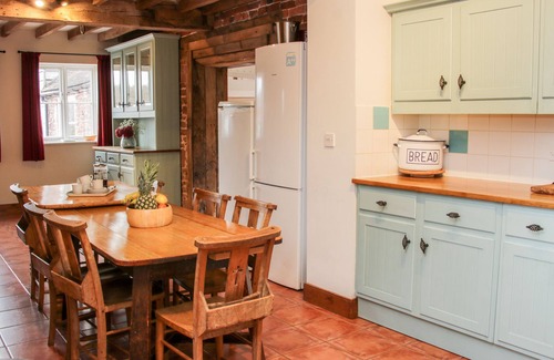 Eaton Mascott Cottage | Stockbatch Granary