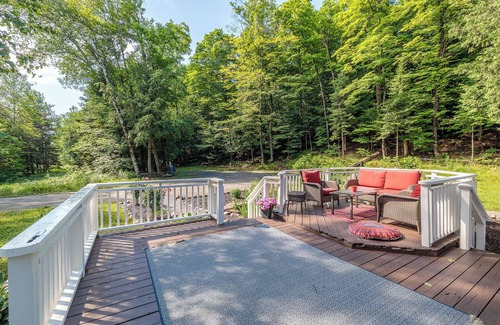Lake of Bays Cottage | Stocked Forest Retreat Near Algonquin & Beach! Private Pet Friendly Sleeps 6
