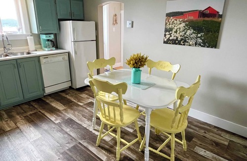 Twillingate House | Stockley's Saltbox Su