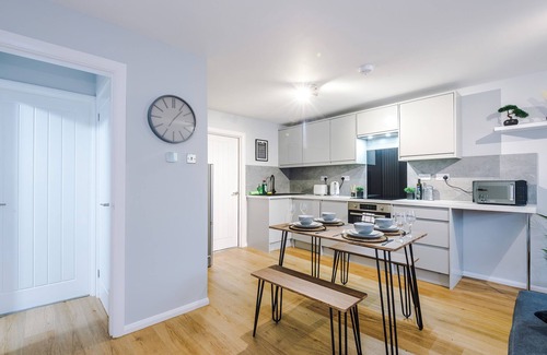 Offerton House | Stockport | Parking | Sleeps 5