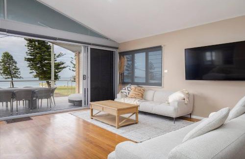 Stockton House | 'Stockton Grande' A Sublime Beachfront Family Oasis