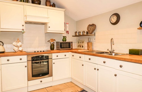 Welton Cottage | STOCKWELL HALL COTTAGE, family friendly, with a garden in Caldbeck
