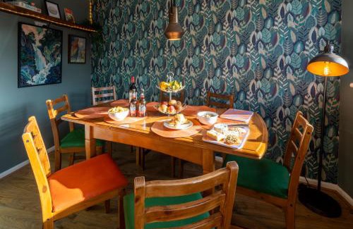 Hanham House | Stockwood House by Cliftonvalley Apartments